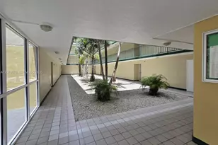 8320 NW 8th St, Miami, FL 33126 - Photo 43