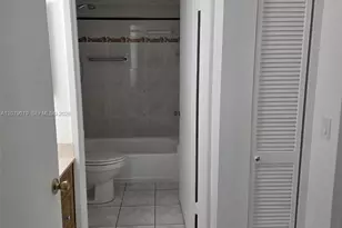 8320 NW 8th St, Miami, FL 33126 - Photo 33