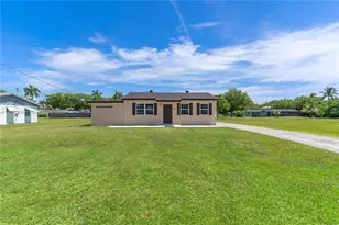 378 SW 6th St, Florida City, FL 33034 - Photo 3