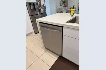 9771 NW 32nd St, Doral, FL 33172 - Photo 23