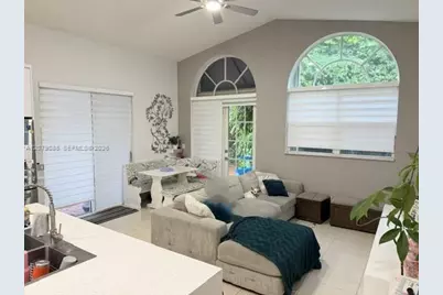 9771 NW 32nd St, Doral, FL 33172 - Photo 11