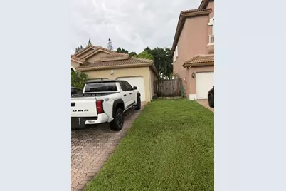 9771 NW 32nd St, Doral, FL 33172 - Photo 3