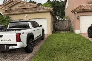 9771 NW 32nd St, Doral, FL 33172 - Photo 3