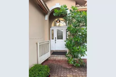 9771 NW 32nd St, Doral, FL 33172 - Photo 5