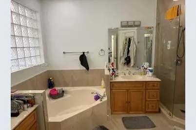9771 NW 32nd St, Doral, FL 33172 - Photo 33