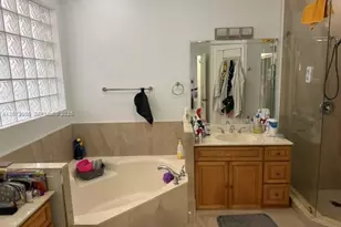 9771 NW 32nd St, Doral, FL 33172 - Photo 33