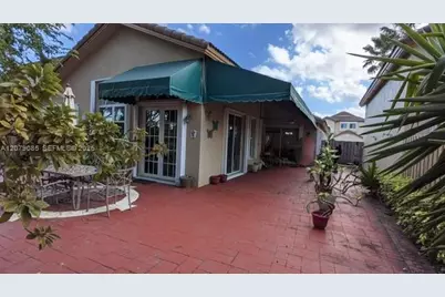 9771 NW 32nd St, Doral, FL 33172 - Photo 47
