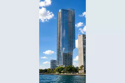 175 SE 25th Rd #504, Miami, FL 33131 - Photo 1