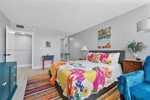 211 S Ocean Dr, Hollywood, FL 33019 - Photo 13