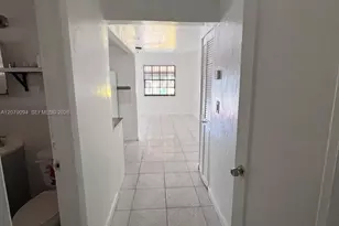 2140 NW 1st Terrace, Miami, FL 33125 - Photo 17