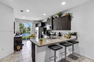 2438 SE 15th St, Homestead, FL 33035 - Photo 9