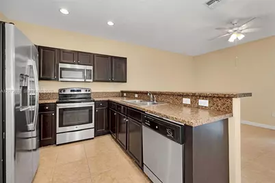 755 SE 32nd Ter #755, Homestead, FL 33033 - Photo 9