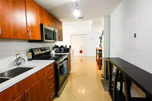 7501 E Treasure Dr, North Bay Village, FL 33141 - Photo 9