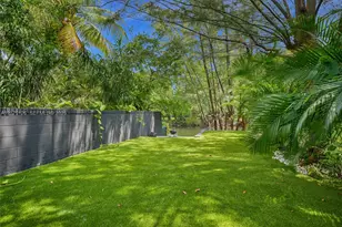 315 NE 122nd St, North Miami, FL 33161 - Photo 9