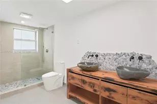 10180 W Bay Harbor Dr, Bay Harbor Islands, FL 33154 - Photo 11