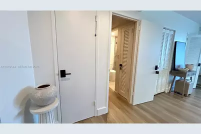 2899 Collins Ave #1714, Miami Beach, FL 33140 - Photo 21