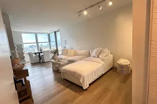 2899 Collins Ave, Miami Beach, FL 33140 - Photo 3