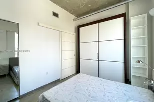 455 NE 25th St, Miami, FL 33137 - Photo 11