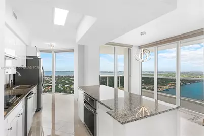 4779 Collins Ave #2707, Miami Beach, FL 33140 - Photo 3