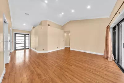 15056 SW 10th St, Sunrise, FL 33326 - Photo 7