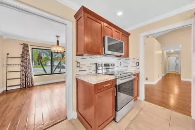 15056 SW 10th St, Sunrise, FL 33326 - Photo 19
