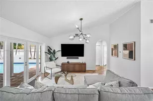 1015 SE 11th Ct, Fort Lauderdale, FL 33316 - Photo 15