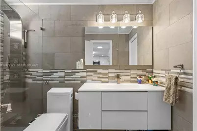 2855 Leonard Dr #H605, Aventura, FL 33160 - Photo 11