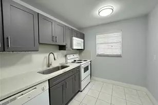 3253 Foxcroft Rd, Miramar, FL 33025 - Photo 3