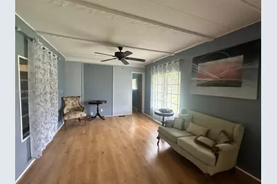 4046 67th Ln, Riviera Beach, FL 33404 - Photo 7