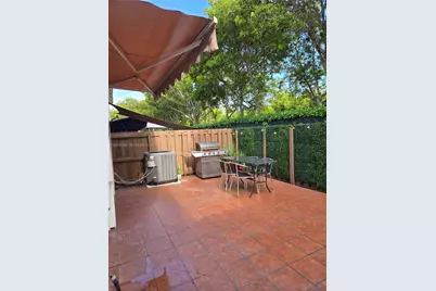 11464 NW 50th Ter, Doral, FL 33178 - Photo 23