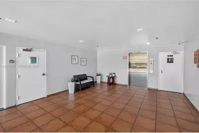 501 SW 1st St #607, Miami, FL 33130 - Photo 29