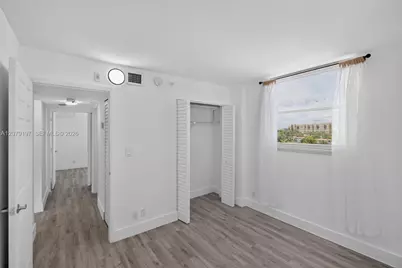 501 SW 1st St #607, Miami, FL 33130 - Photo 7