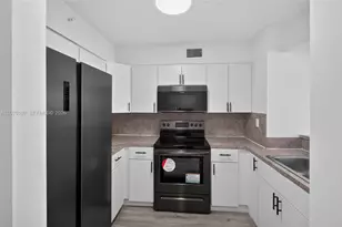 501 SW 1st St, Miami, FL 33130 - Photo 3