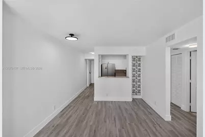 501 SW 1st St #607, Miami, FL 33130 - Photo 1