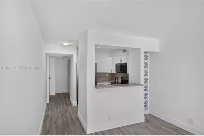 501 SW 1st St #607, Miami, FL 33130 - Photo 13