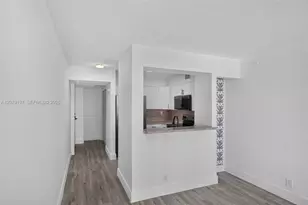 501 SW 1st St, Miami, FL 33130 - Photo 13