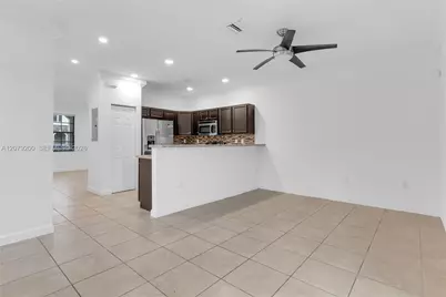 3202 SE 6th St, Homestead, FL 33033 - Photo 5
