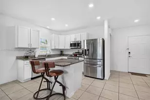 2098 SW Burlington St, Port Saint Lucie, FL 34984 - Photo 9