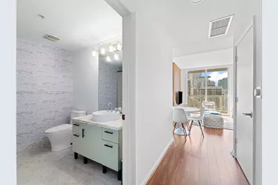 244 Biscayne Blvd #3105, Miami, FL 33132 - Photo 9