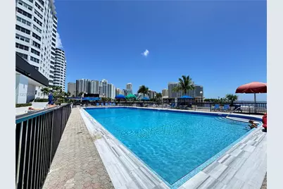 999 Brickell Bay Dr #1105, Miami, FL 33131 - Photo 45