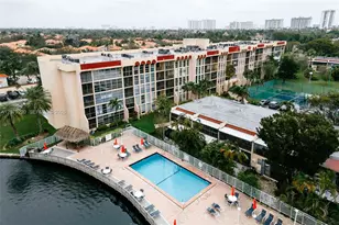 2001 Atlantic Shores Blvd, Hallandale Beach, FL 33009 - Photo 3