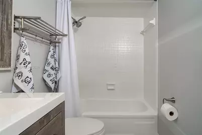 2001 Atlantic Shores Blvd #320, Hallandale Beach, FL 33009 - Photo 7