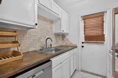 2551 W Golf Blvd #101, Pompano Beach, FL 33064 - Photo 9