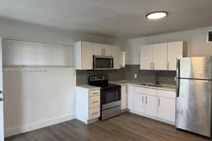 805 NE 134th St, North Miami, FL 33161 - Photo 17