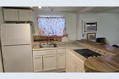 2506 Acapulco Dr, Miramar, FL 33023 - Photo 3