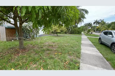 4421 NW 33rd St, Lauderdale Lakes, FL 33319 - Photo 29