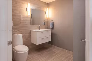 601 NE 36th St, Miami, FL 33137 - Photo 17