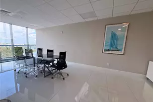 601 NE 36th St, Miami, FL 33137 - Photo 35