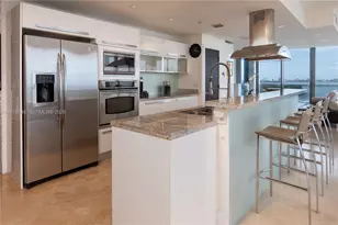 601 NE 36th St, Miami, FL 33137 - Photo 3
