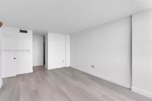 11930 N Bayshore Dr, North Miami, FL 33181 - Photo 21